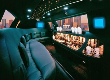 black 2004 lincoln limo interior
